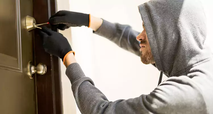 Emergency Motel Lock Repairs—Available 24/7 in Wright, FL